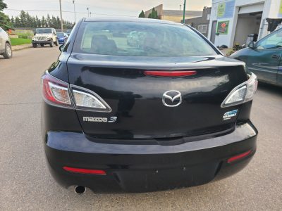 2013 Mazda 3 skyactv