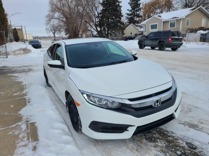 2018 HONDA CIVIC - 92,000KM