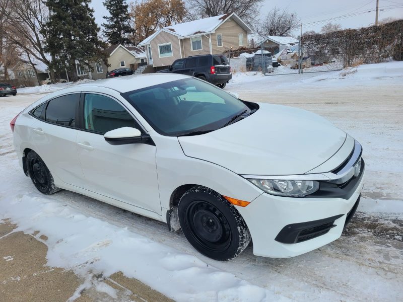 2018 HONDA CIVIC - 92,000KM