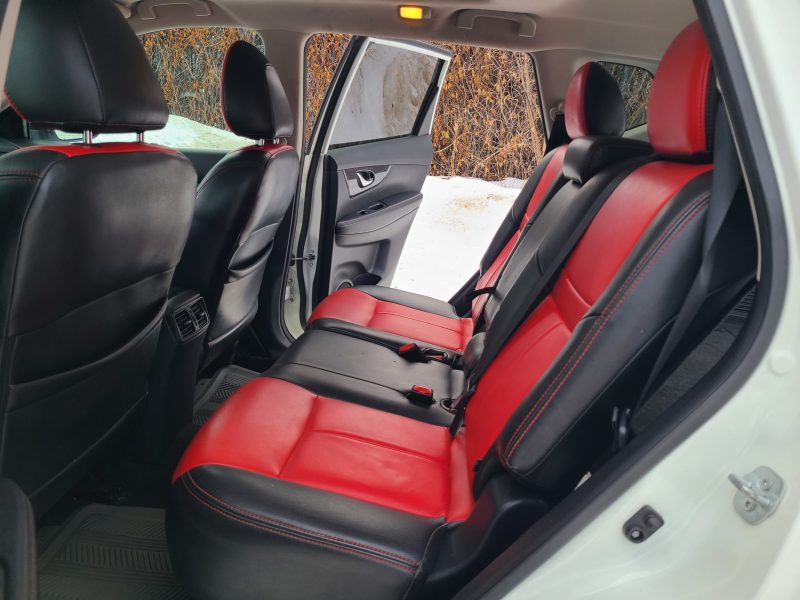 2017 Nissan Rogue SV - 89,000KM