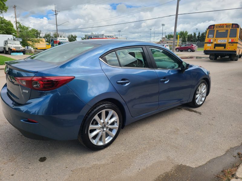 2018 Mazda 3 GT