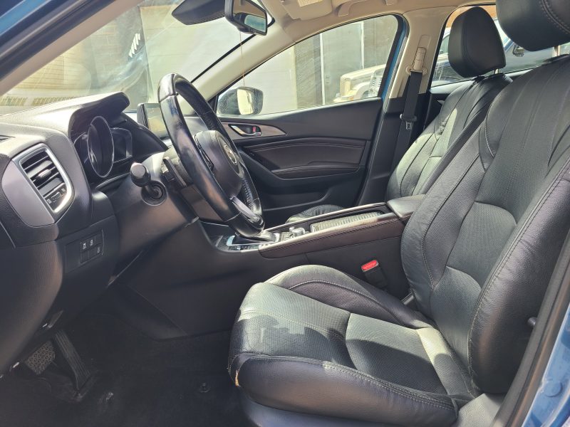 2018 Mazda 3 GT