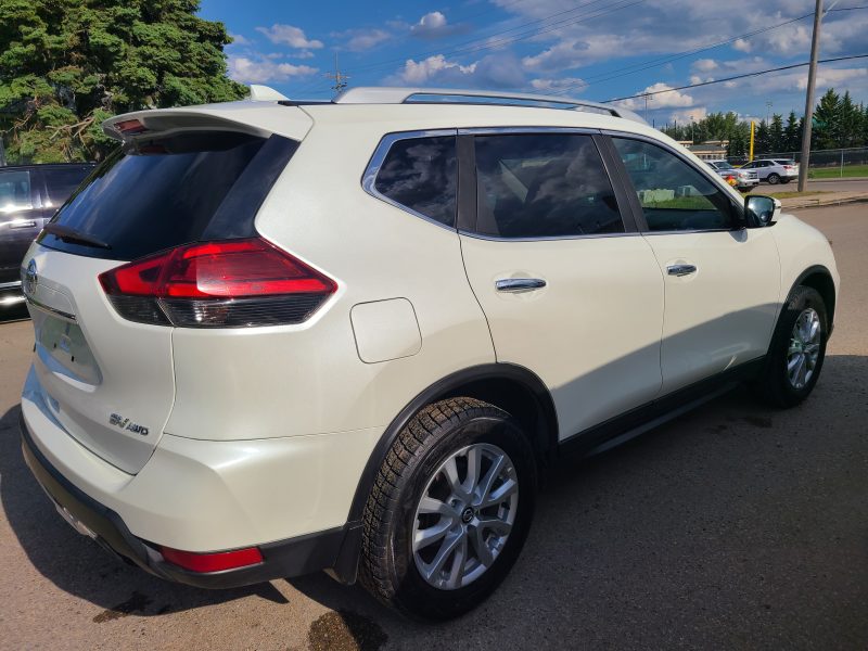 2017 Nissan Rogue SV 90500km